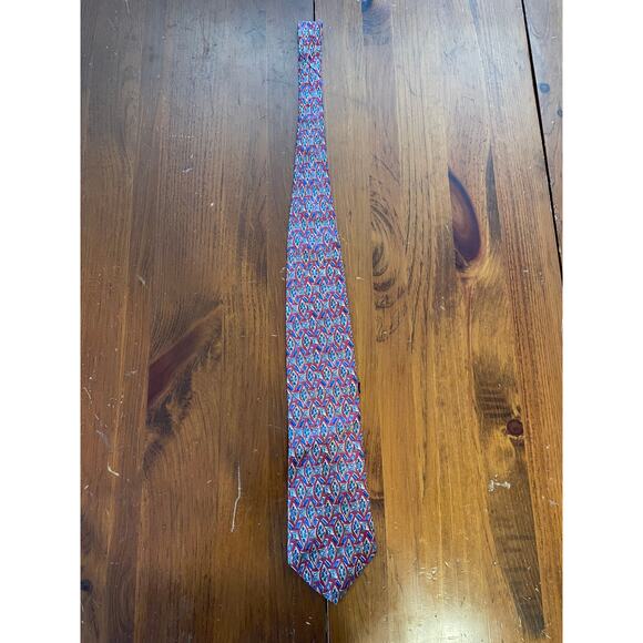 417 by Van Heusen Mens Neck Tie All Silk  Made in the USA Red Blue Geometric - Picture 2 of 6